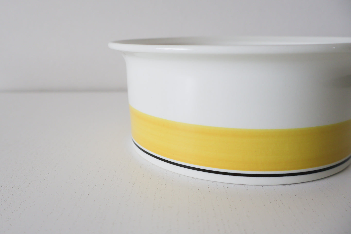 Faenza Yellow Medium Serving Bowl