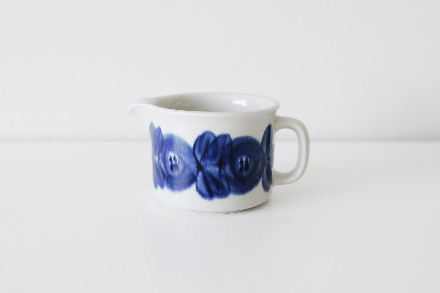 Anemone Creamer #1