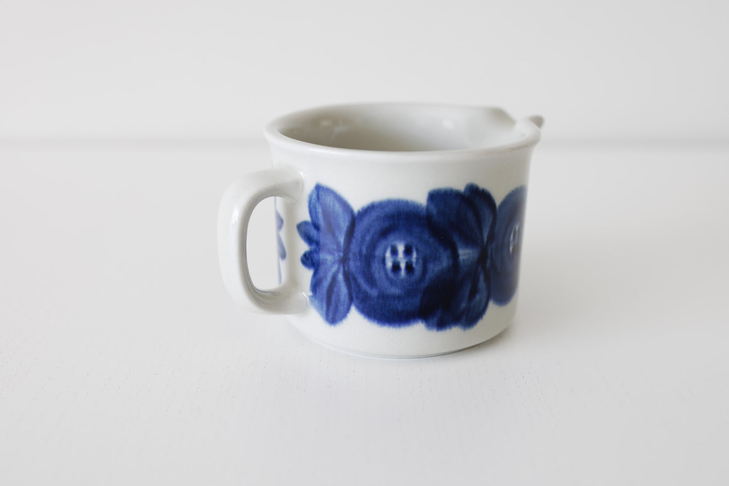 Anemone Creamer #1